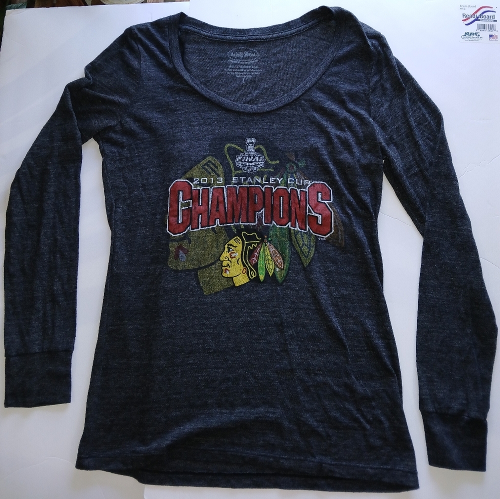Women's Long Sleeve 2013 Stanley Cup Champions sz L